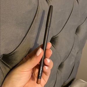 MAC Subculture Lip Liner